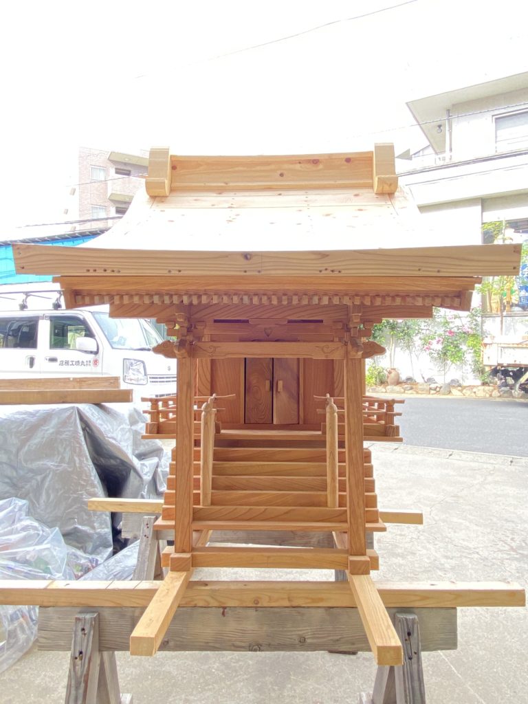 稲荷神社　宮殿